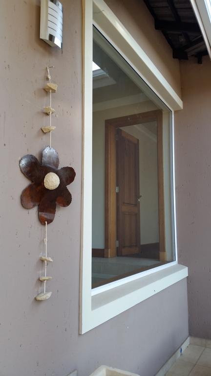 6 On Acacia Bed and Breakfast Johannesburg Exteriör bild