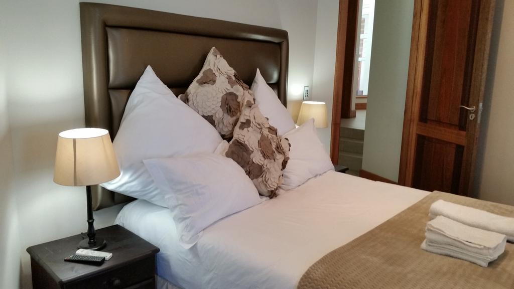 6 On Acacia Bed and Breakfast Johannesburg Exteriör bild