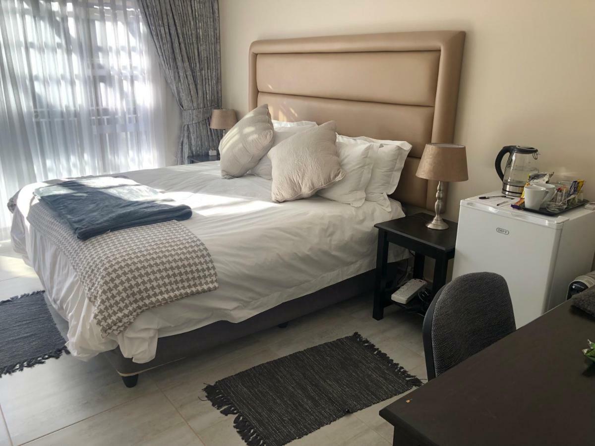 6 On Acacia Bed and Breakfast Johannesburg Exteriör bild