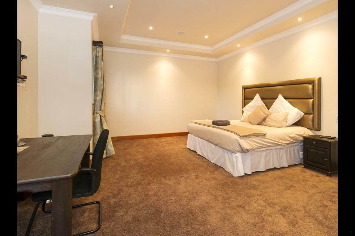 6 On Acacia Bed and Breakfast Johannesburg Exteriör bild