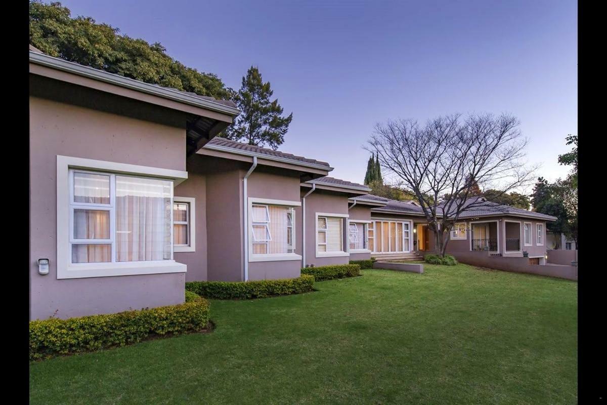 6 On Acacia Bed and Breakfast Johannesburg Exteriör bild