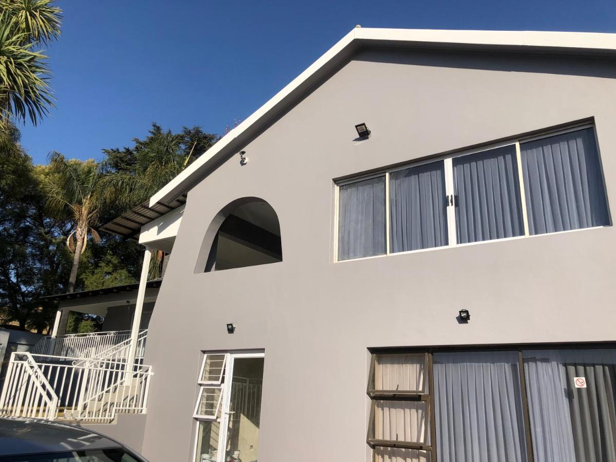 6 On Acacia Bed and Breakfast Johannesburg Exteriör bild