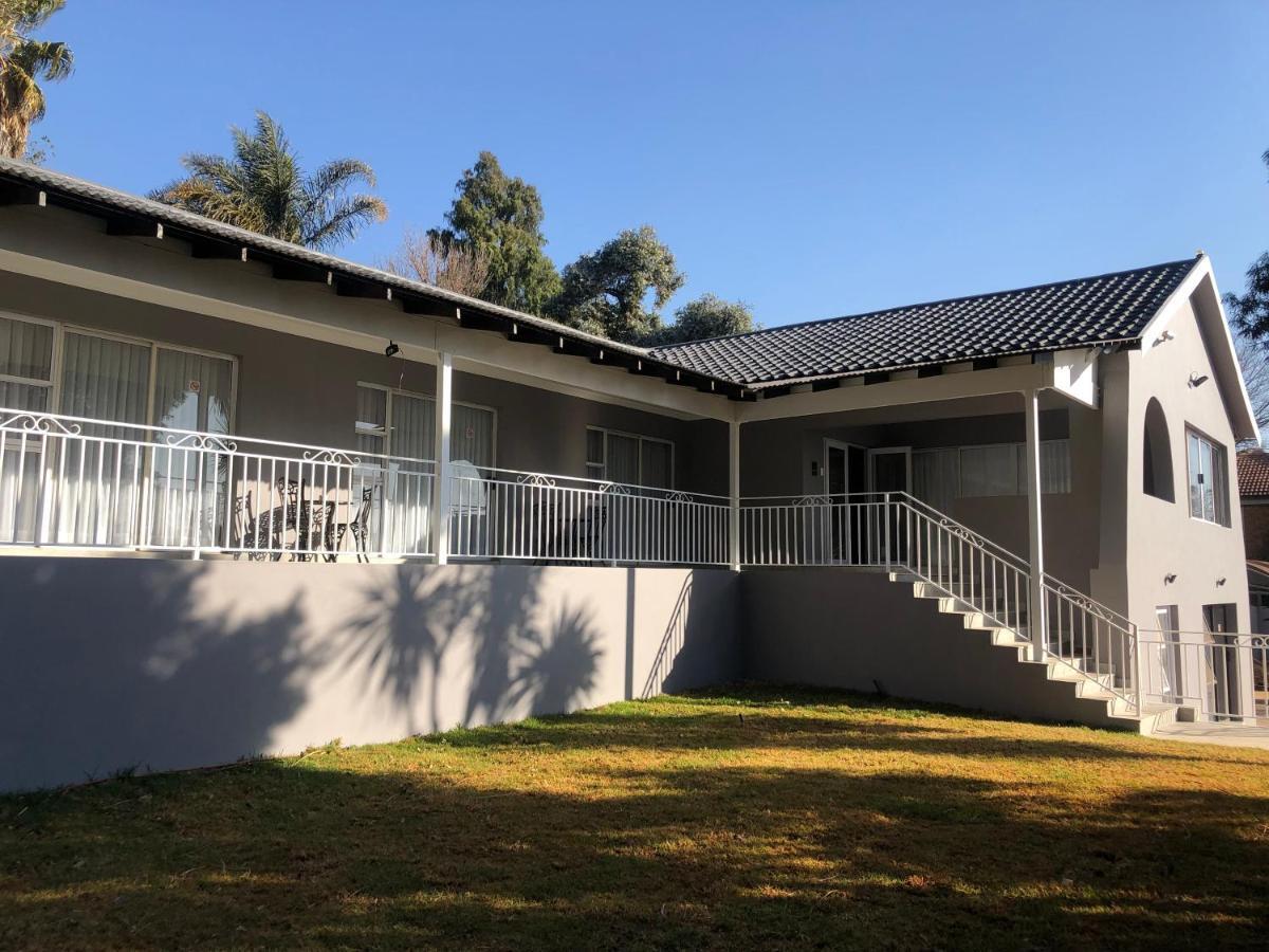 6 On Acacia Bed and Breakfast Johannesburg Exteriör bild